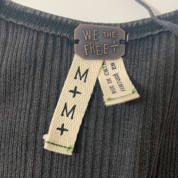 We the Free Women's gray ribbed stretchy fitted Long Sleeve Top Size: M NWOT - Picture 11 of 11